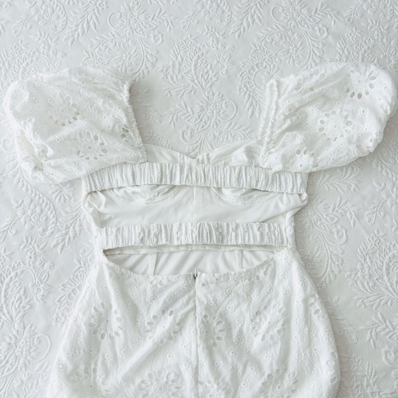 NWOT Lulus Darling Status White Eyelet Puff Sleeve Bustier Midi Dress Small - Picture 6 of 8